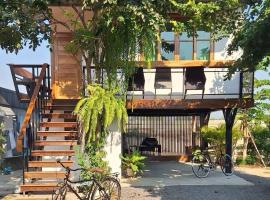 บ้านพักบุหงา199 แฟมิลี่ อ สรรพยา，位于Ban Oi Noi (2)的带停车场的酒店