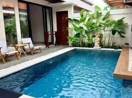 Emstaliese & Palmarosa Villas Seminyak