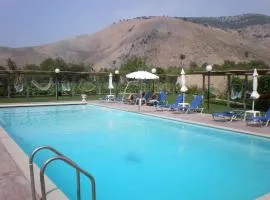 Sezar's - Niko & Mimoza Qesari