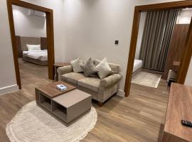 شقة فندقية，位于哈伊勒的带停车场的酒店