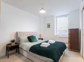 Comfortable Two-Bedroom Gloucestershire Retreat