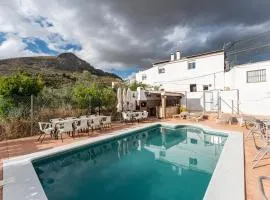 MalagaSuite Alojamiento Rural Alcaucin