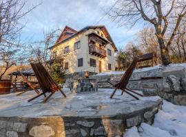 Cuibul de Munte - Cabană în Breaza cu Ciubăr și Foc de Tabără 6-12 Persoane，位于Nistoreşti的酒店