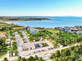 Cozy Home In Privlaka With Heated Swimming Pool