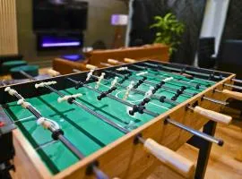 Family Fun Pet-Friendly Sleeps 10 4BR