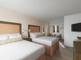 Pink Champagne Boutique Motel，位于怀尔德伍德的酒店