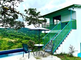 Cabaña Tipo Glamping en Moniquira，位于莫尼基拉的酒店