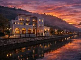 Mountain Pine Luxury Suites