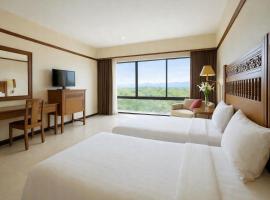 莱府宫殿酒店，位于黎府的带泳池的酒店