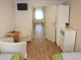 Doppelzimmer - Monteurswohnung - Arbeiterwohnung 4-8 Personen