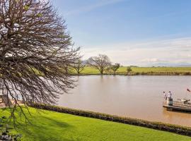 Waterside on Le Bonheur，位于Simondium的酒店