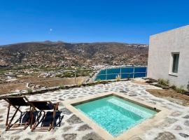 Korthi Galini house Heated Plunge Pool & Sea Views，位于Órmos的酒店