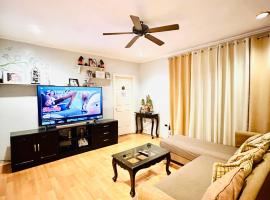 Feel at Home Polomolok WiFi 300mbps Netflix 75in TV，位于Polomolok的酒店