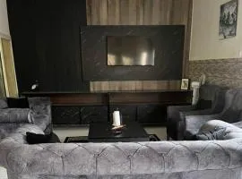 Sendou Cabano Villa Sleeps 6 with Parking