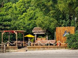 Pousada & Camping Tubarão，位于蜜岛的酒店