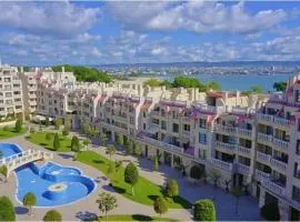 Above the Sea Luxury Apartment