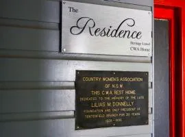 Spacious 4-Bed Home in Central Tenterfield