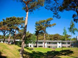 2 person holiday park home in Nexø，位于内克瑟的酒店