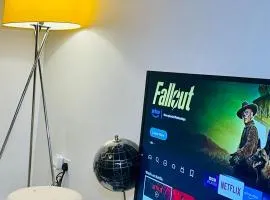 The Luxe Loft near Wolverhampton train station