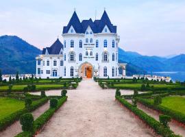 CHATEAU LE MARARA by ROYAL RETREAT，位于Kibuye的酒店