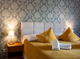 NOVA City Hotel，位于拉多姆Radom-Sadkow Airport附近的酒店