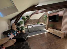 A Fleur de Couette，位于Auvelais的酒店