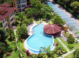 The Oaks Tamarindo Pool Front Condominiums fast wifi，位于塔马林多的酒店