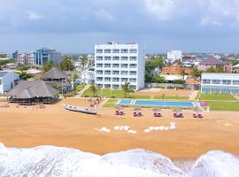 Hotel Petit Brussel，位于洛美的酒店