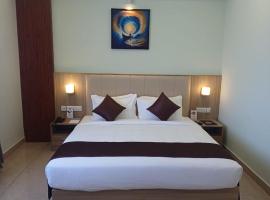 Hotel Maas Residency，位于Māvelikara的酒店