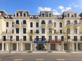 Khue Le Bleu Villa - Đồ Sơn，位于多森的酒店