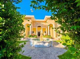 Бутиков хотел History，位于哈斯科沃的带泳池的酒店