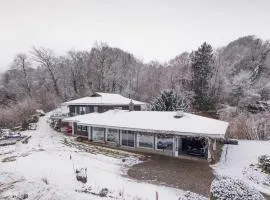 2 Villas with Lake and Mountain View 15 Minutes to Interlaken