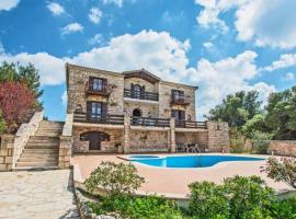 Villa Vivian Natura by "elite"，位于Koiliomenos的酒店