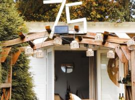 Cabin JUNE - Veluwe Hideaway met sauna，位于皮滕的酒店