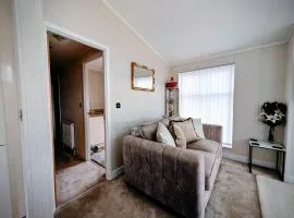 Lake View Lodgev- NO PETS