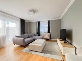 Holiday rental Eschenlohe, Balcony Apartment with Mountain Views