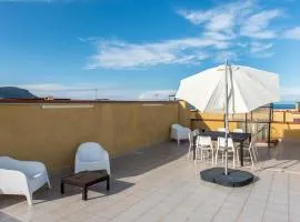M285 - Marcelli, comodo trilocale con terrazzo
