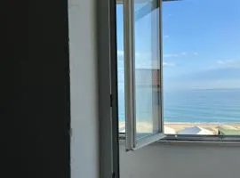 M249 - Marcelli, comoda mansarda fronte mare