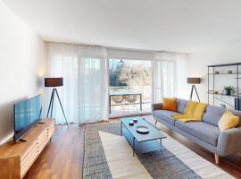 Relax and Recharge By The Lake! Modern Morges Apartments, AP26，位于莫尔日的酒店