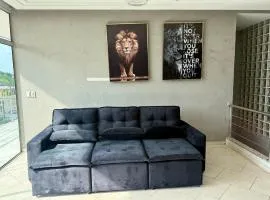 House with four suites with pool and garage