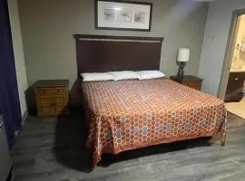 凤凰机场/市区西方旅舍