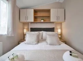 Family Friendly Exclusive Lodge - Seton Sands