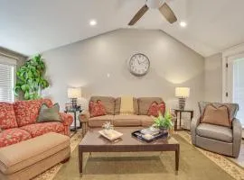 5 Mi to Dtwn Chattanooga: Modern Family Getaway