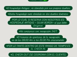 Hospedaje Artigas - Silvia Borda，位于科连特斯的酒店