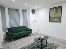 New & Beautiful Cosy & Spacious One Bedroom House