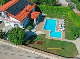 Villa Jelavic - Makarska by Villas Guide