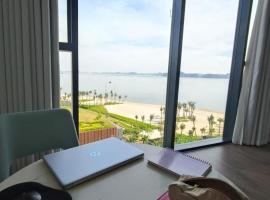 Tomstay Residence by A la Carte Ha Long，位于下龙湾的酒店