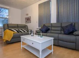 Newly Refurbished Headingley Home Free Parking - Pass the Keys