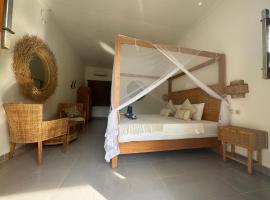 Blue EmOcean Dive Resort，位于Moyo Island的酒店