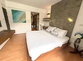 Lovely 1 Bedroom with Pool view